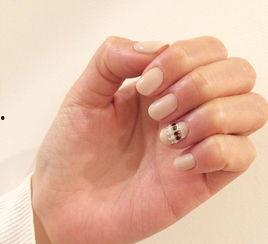 美甲图片贴钻图片大全,贴钻图片大全赏析