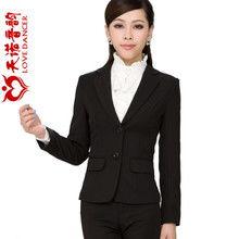 正装女图片,正装女性的时尚演绎